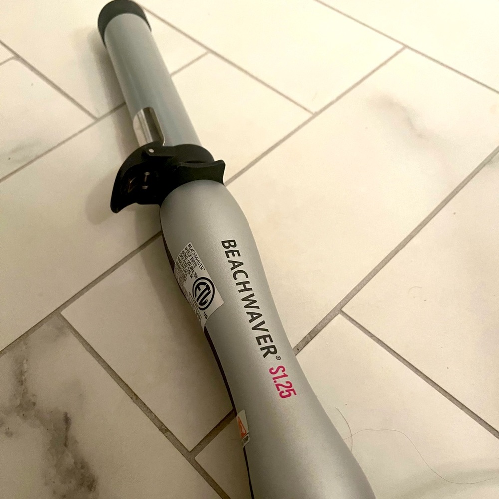 Beachwaver 1.25” rotating curling wand